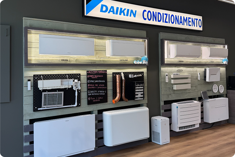 climatizzatori Daikin esposti nello showroom General Frigo a Siena